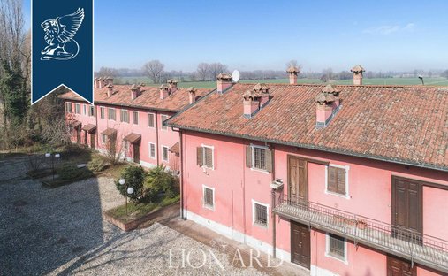 Villa in Novegro-Tregarezzo, Milano San Felice, Lombardy 1