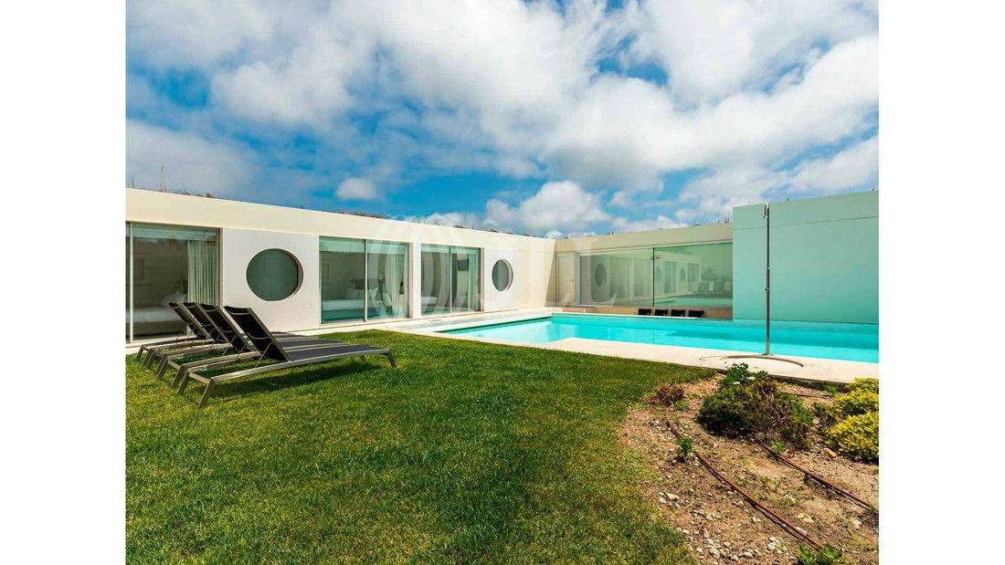 4 Bedroom Villa In Bom Sucesso Resort, In In Vau, Leiria District, Portugal For Sale (13025603)