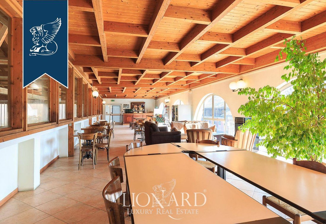 Villa in Novegro-Tregarezzo, Milano San Felice, Lombardy 5 - 13024905