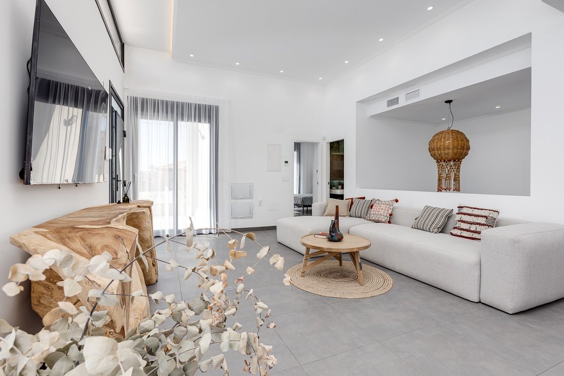 Villa in Torrevieja, Valencian Community, Spain 3 - 13024425