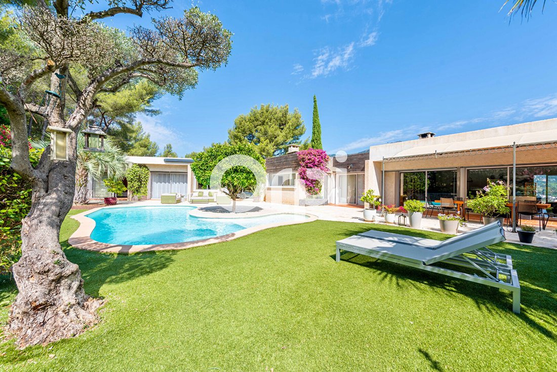 House in Le Revest-les-Eaux, Provence-Alpes-Côte d'Azur, France 4 - 13026956