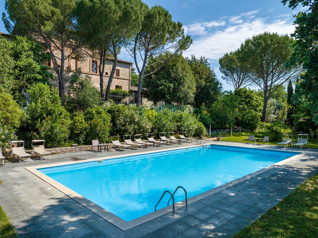 La Rocca d’Umbria: A 12th-Century Fortress Reborn in Golden Light