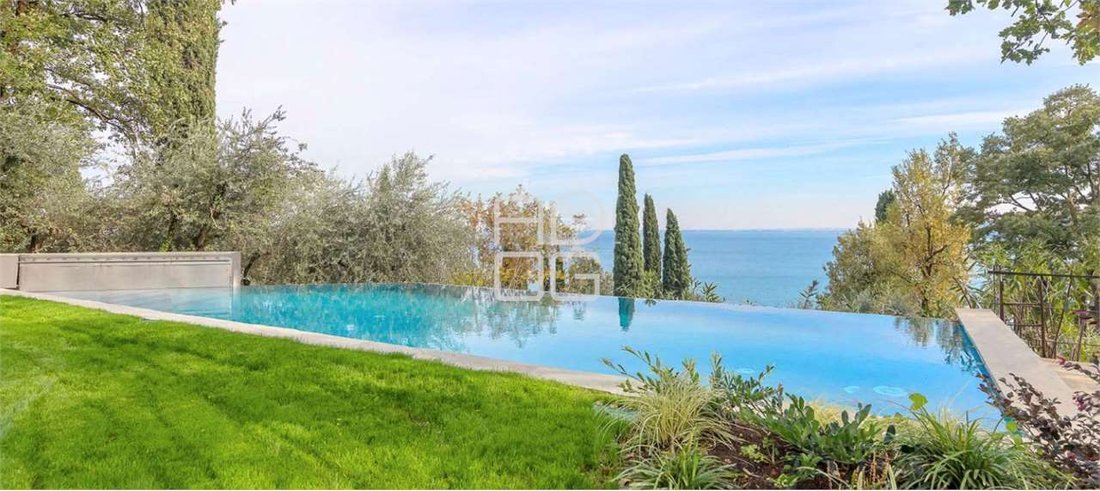 Villa in Padenghe sul Garda, Lombardy, Italy 2 - 12850675