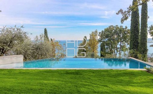 Villa in Padenghe sul Garda, Lombardy, Italy 1