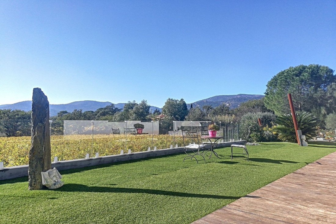 Villa in Le Plan-de-la-Tour, Provence-Alpes-Côte d'Azur, France 4 - 13030890