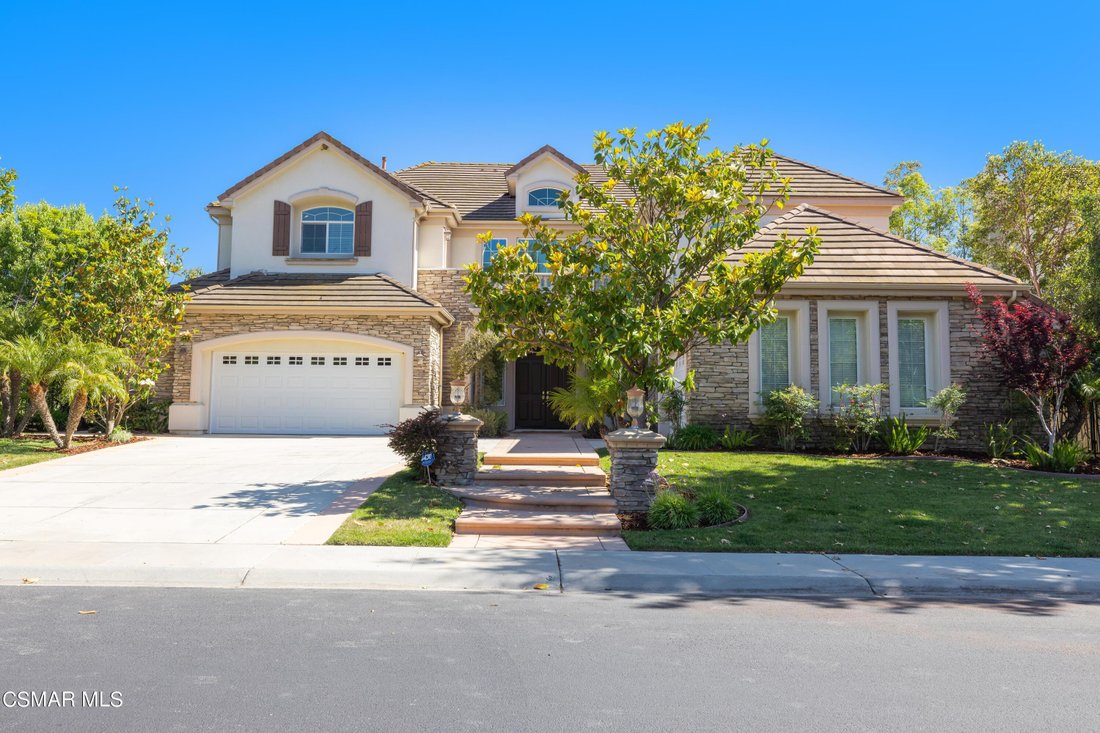 5 Bedrooms Single Family Detached In Moorpark, California, United