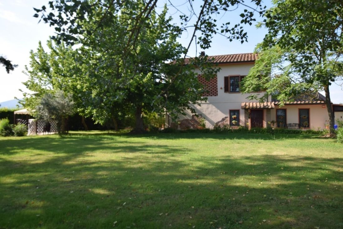 Villa in Oltrera, Pontedera, Tuscany 1 - 13027996
