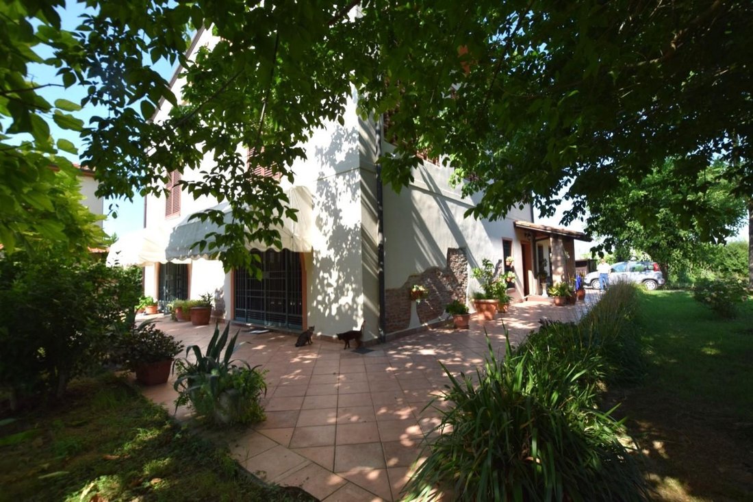 Villa in Oltrera, Pontedera, Tuscany 2 - 13027996