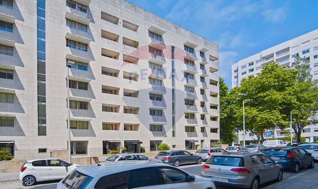 Condo/Appartement T3 à Vendre à Aldoar, Dans Porto, District De Porto