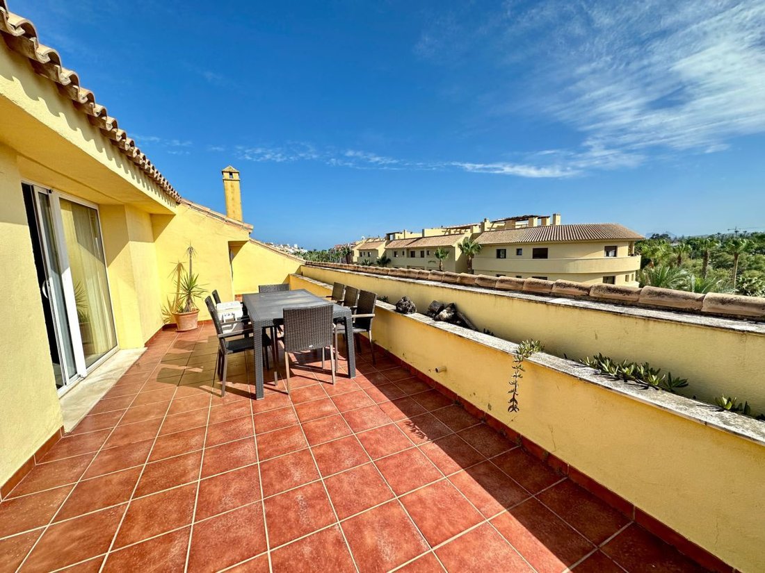 Penthouse in Sotogrande, San Roque, Andalusia 2 - 13032871