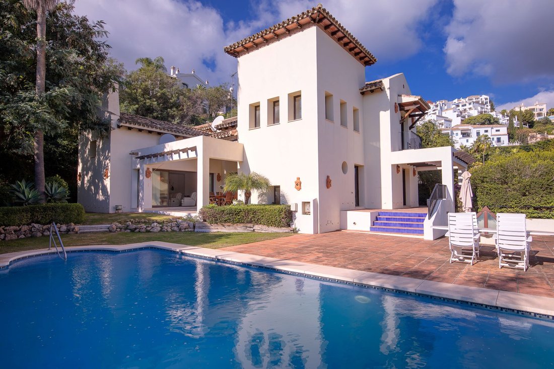 Villa in Benahavis, Andalusia, Spain 3 - 13032760