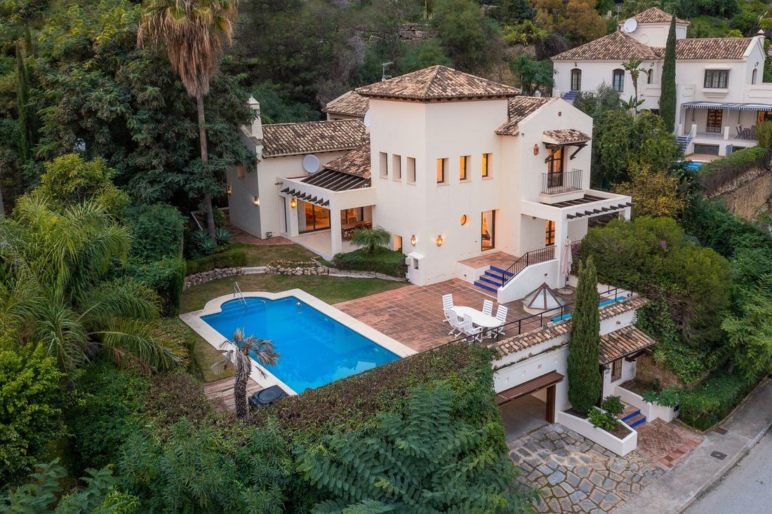 Villa in Benahavis, Andalusia, Spain 1 - 13032760
