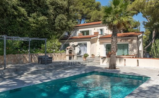 Villa in Saint-Jean-Cap-Ferrat, Provence-Alpes-Côte d'Azur, France 1