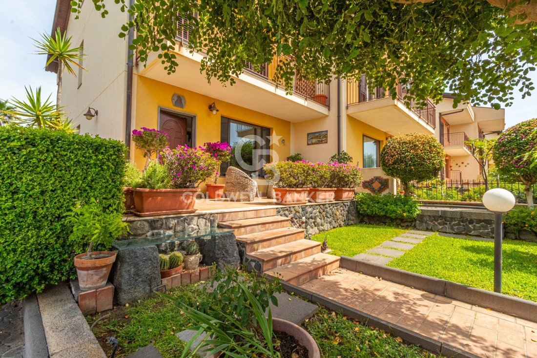 Villa A Schiera In Vendita A Acireale In Acireale, Sicily, Italy For