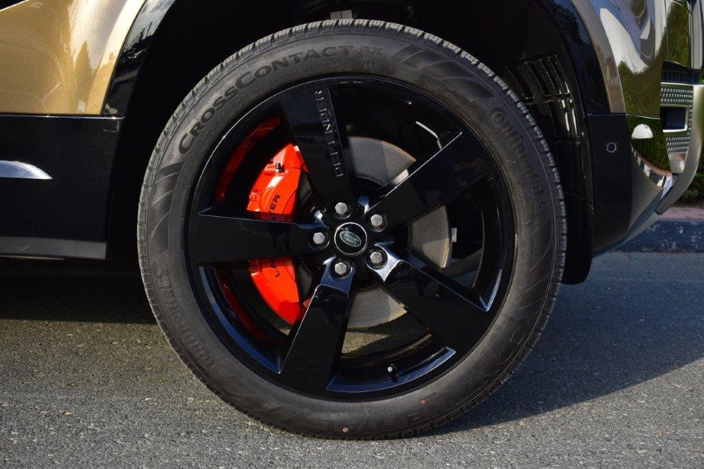 Suv in Dubai, Dubai, United Arab Emirates 3 - 13037764