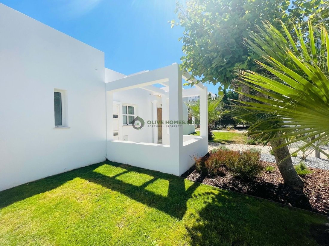 Exclusive 2 Bed Villa With Outstanding Sea In Olhos De água, Algarve