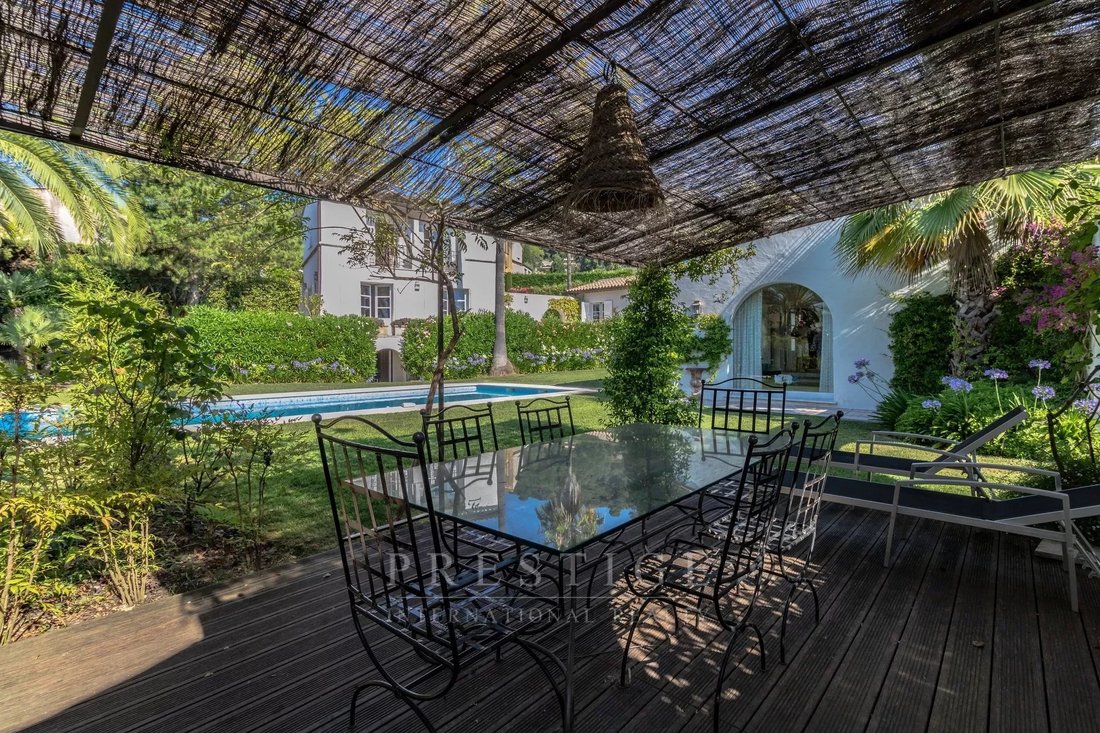 314 Sqm Property In La In La Colle Sur Loup, Provence Alpes Côte D'azur