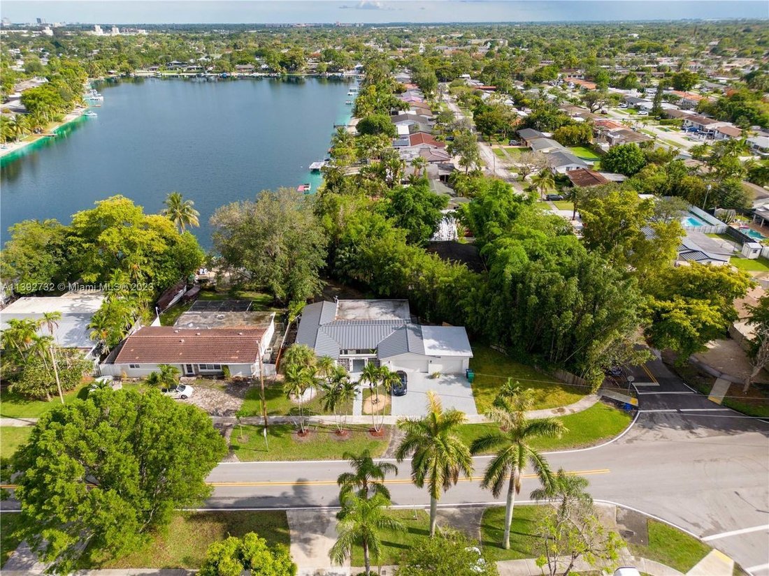 9350 Sw 48th St , Miami, Fl 33165 In Miami, Florida, United States For