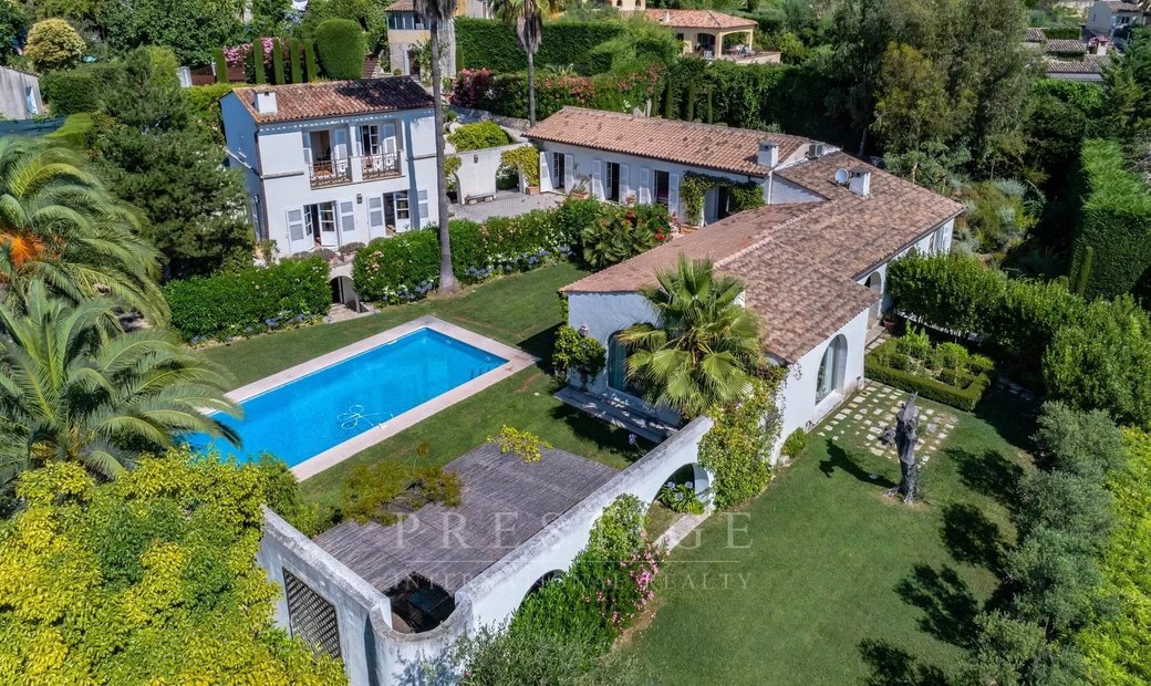 314 Sqm Property In La In La Colle Sur Loup, Provence Alpes Côte D'azur
