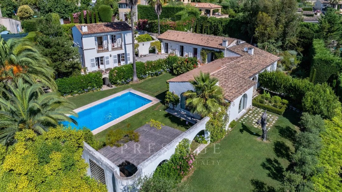 314 Sqm Property In La In La Colle Sur Loup, Provence Alpes Côte D'azur