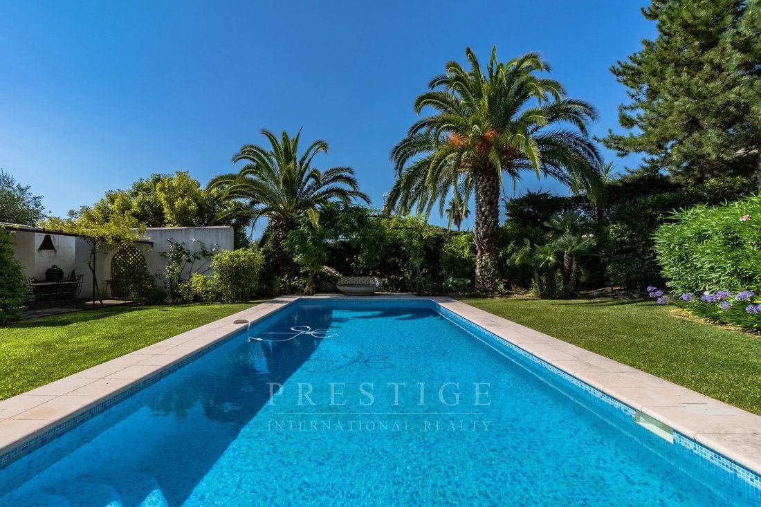 314 Sqm Property In La In La Colle Sur Loup, Provence Alpes Côte D'azur