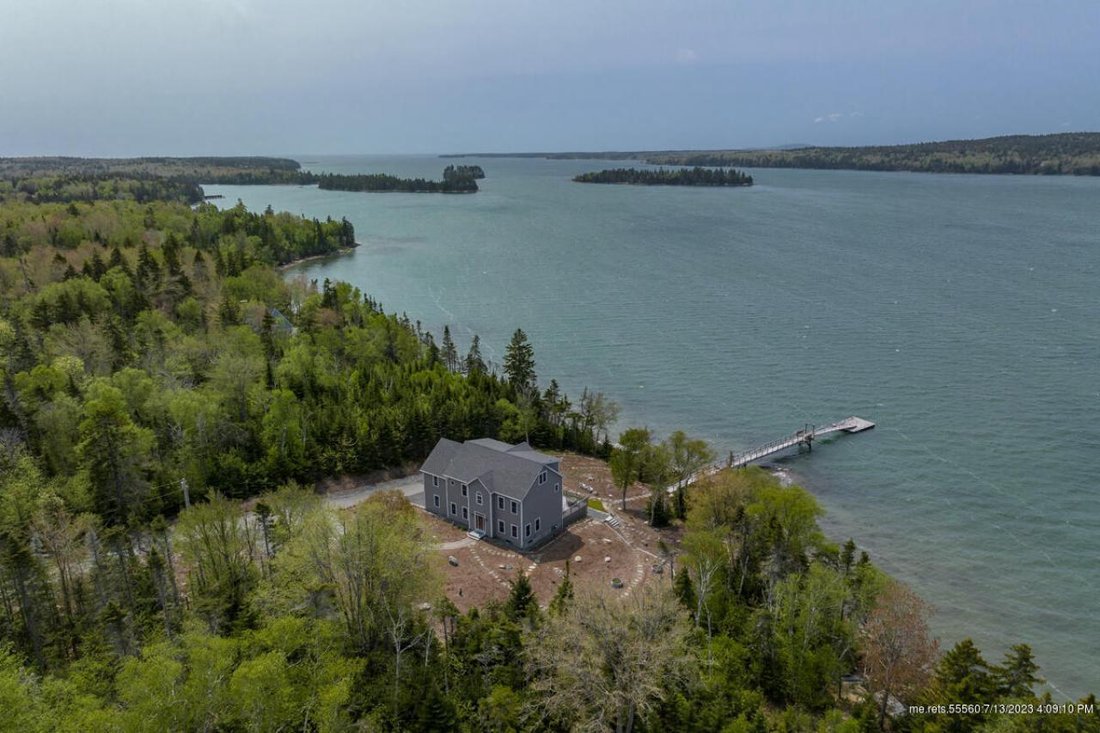 4 Bedrooms Single Family Detached In Steuben, Maine, United States For