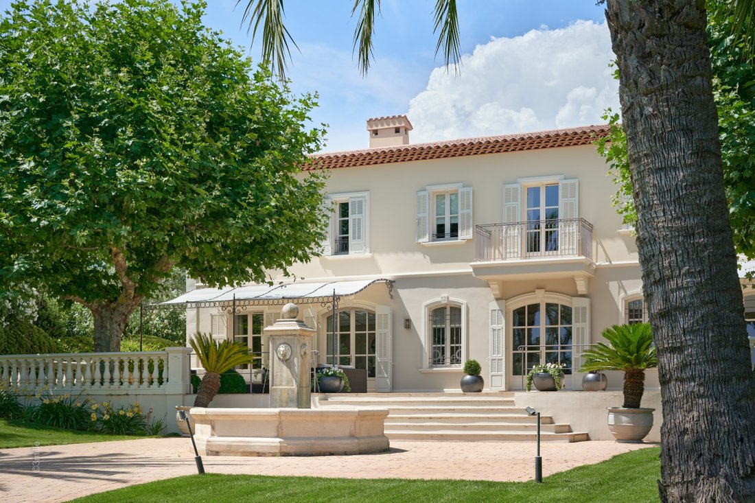 Property In Mougins, Provence Alpes Côte D'azur, France For Sale (12993351)