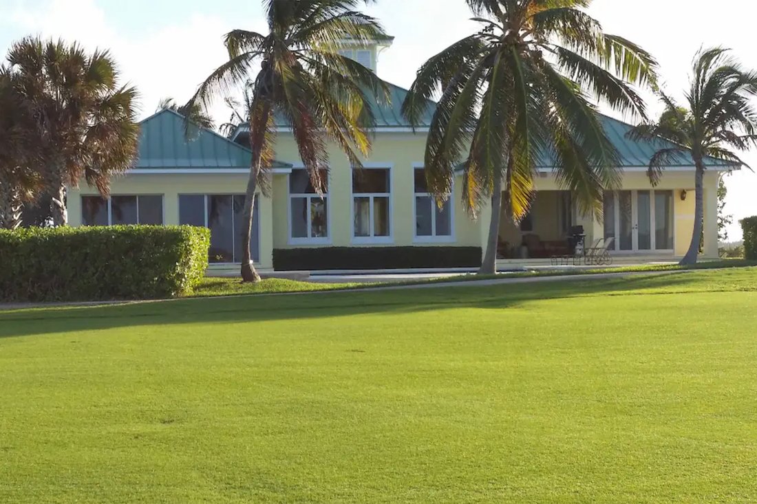 Emerald Bay Beach House And In Rokers Point Settlement, Exuma, The