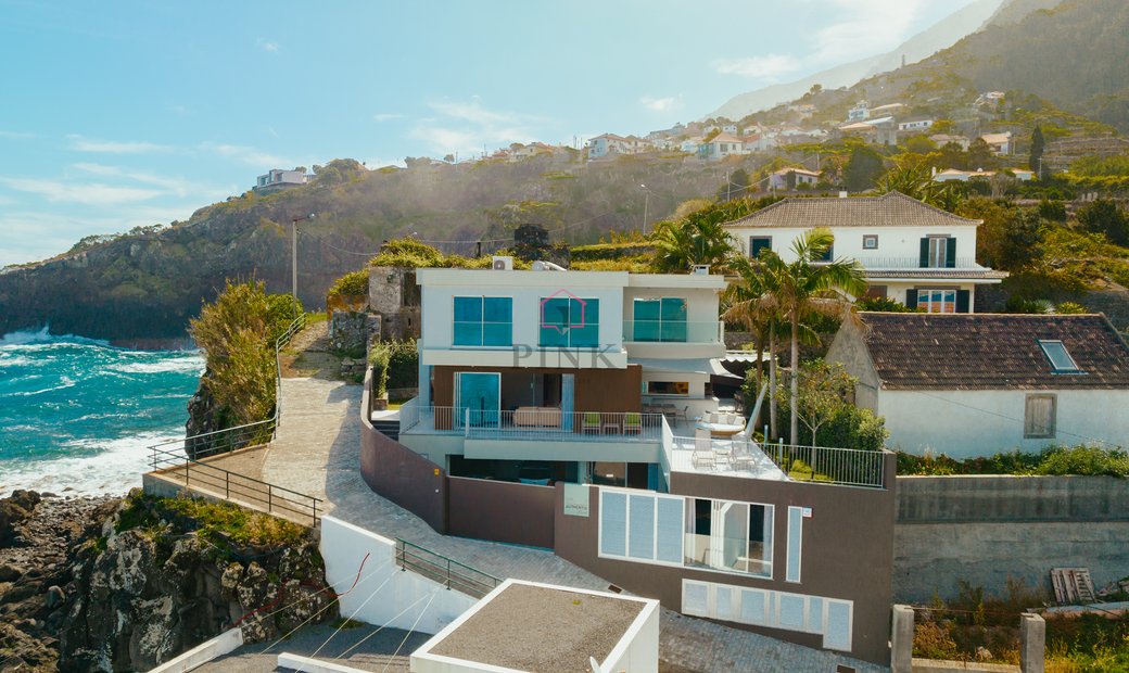Villa 3 Bedrooms Seixal In Porto Moniz, Madeira, Portugal For Sale