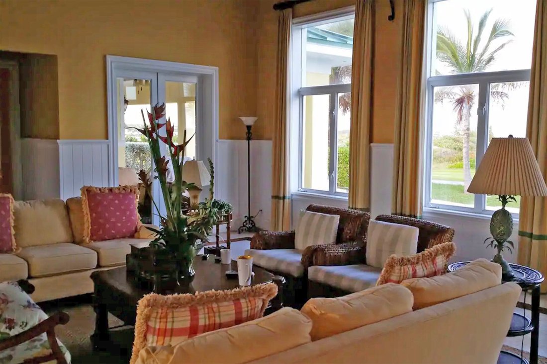 Emerald Bay Beach House And In Rokers Point Settlement, Exuma, The