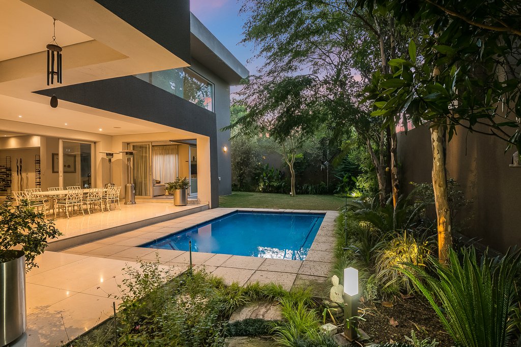 Sophisticated Modern Home With An Elevator In Sandton, Gauteng, South
