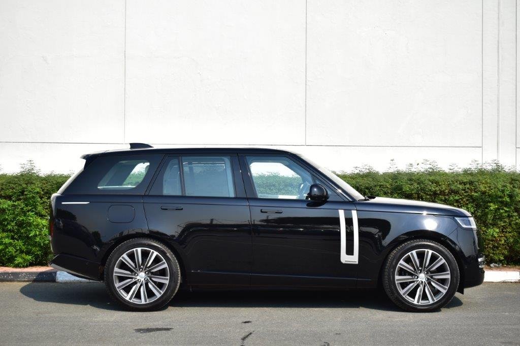 Suv in Dubai, Dubai, United Arab Emirates 2 - 13037932