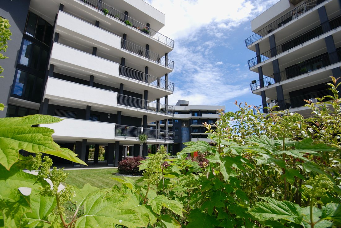 Fantastic Penthouse With Rooftop Terrace And Pool In Gallarate