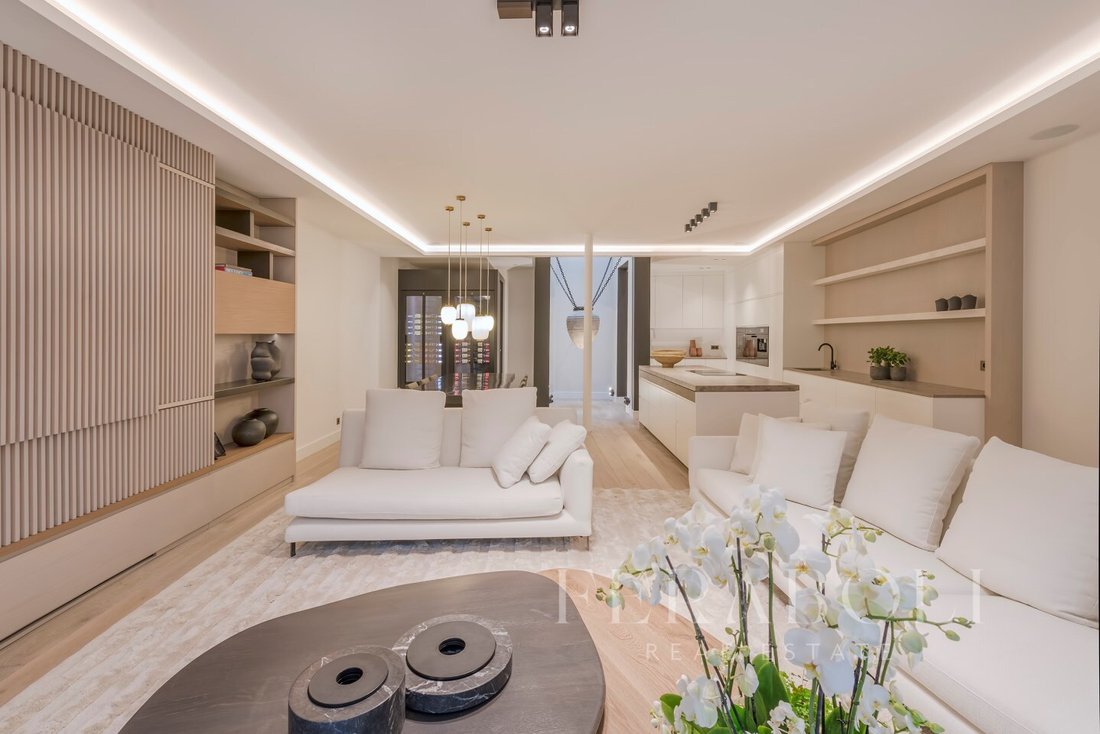 Apartment in Palais Royal, Paris 1er Arrondissement, Paris 3 - 13038248