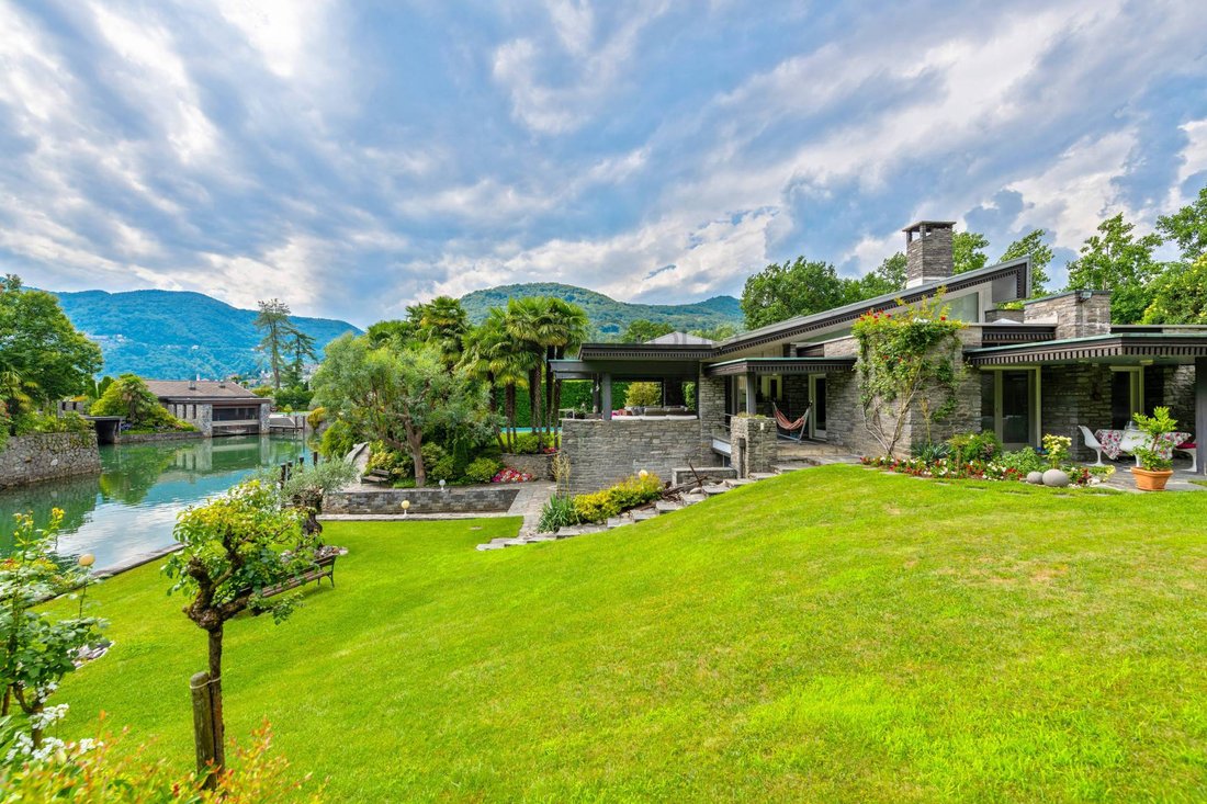 Villa in Caslano, Ticino, Switzerland 4 - 13039775