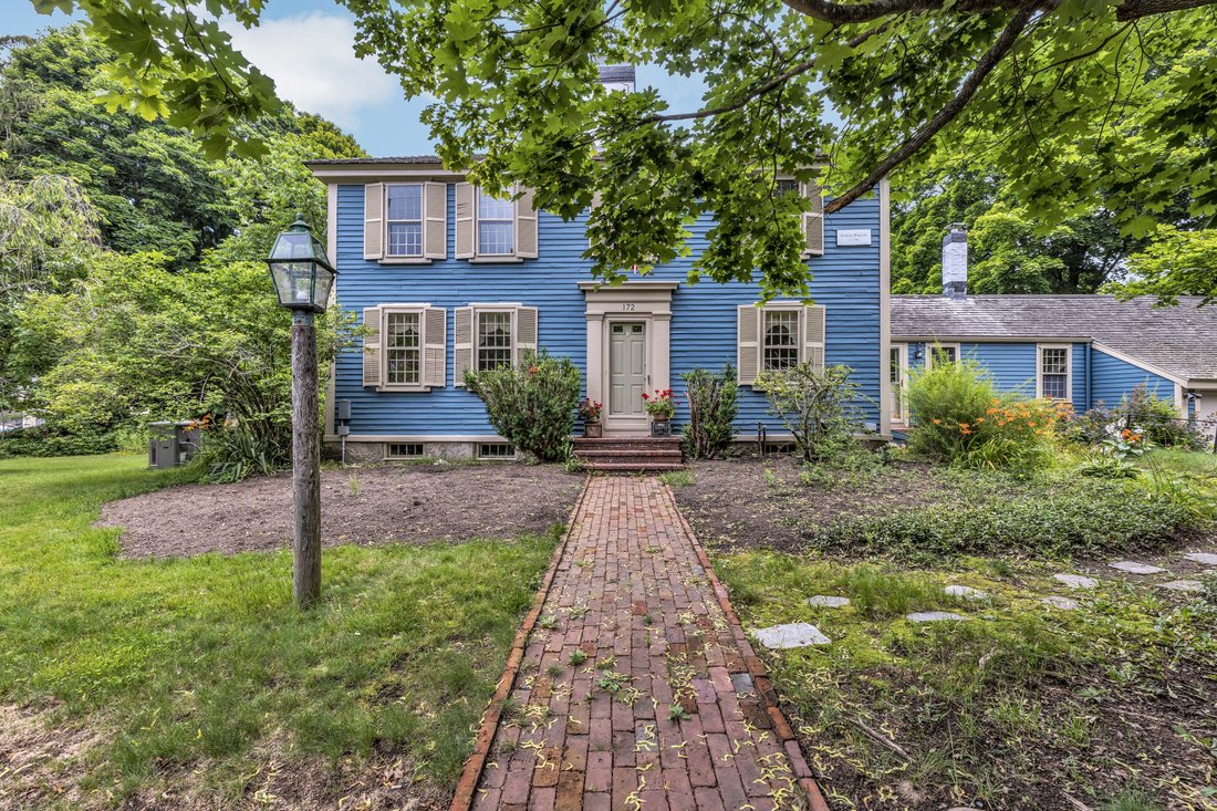 172 Tremont Street In Duxbury, Massachusetts, United States For Sale