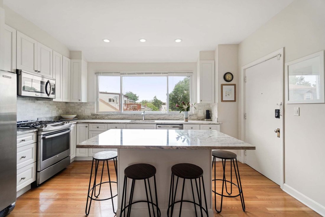 10 Chester St In Cambridge, Massachusetts, United States For Sale