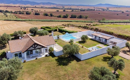 Villa in Montalto di Castro, Lazio, Italy 1