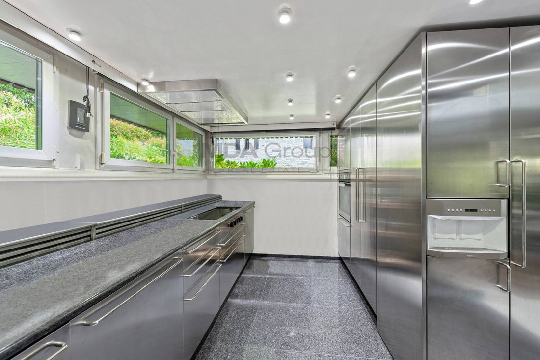 Villa in Caslano, Ticino, Switzerland 5 - 13039775