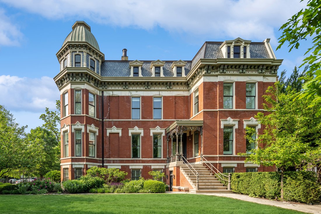 House in Chicago, Illinois, United States 2 - 13038681