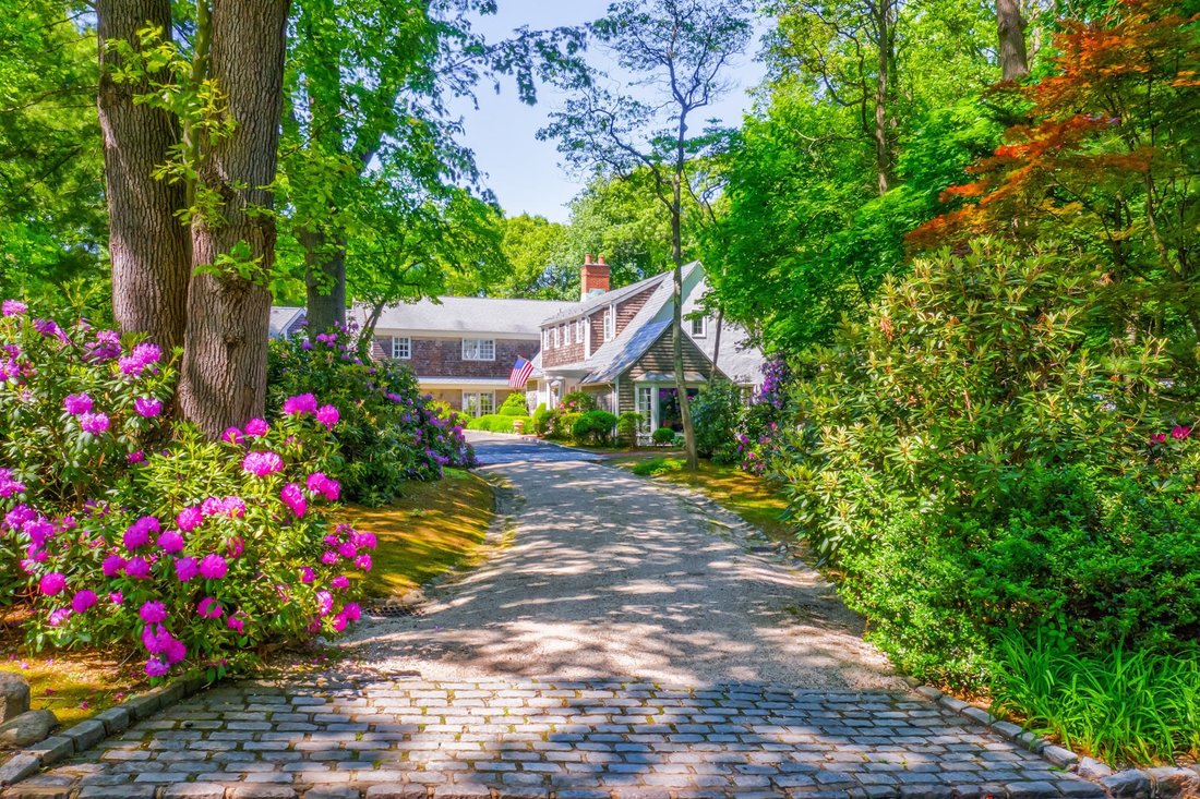 32 Koenig Drive, Oyster Bay Cove, In Oyster Bay Cove, New York, United