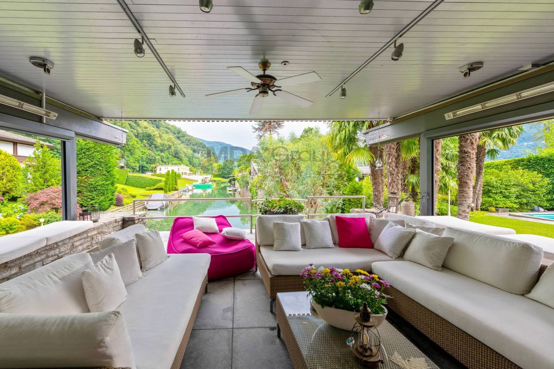 Villa in Caslano, Ticino, Switzerland 2 - 13039775