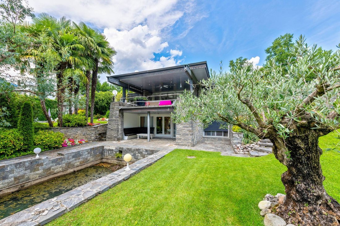 Villa in Caslano, Ticino, Switzerland 3 - 13039775