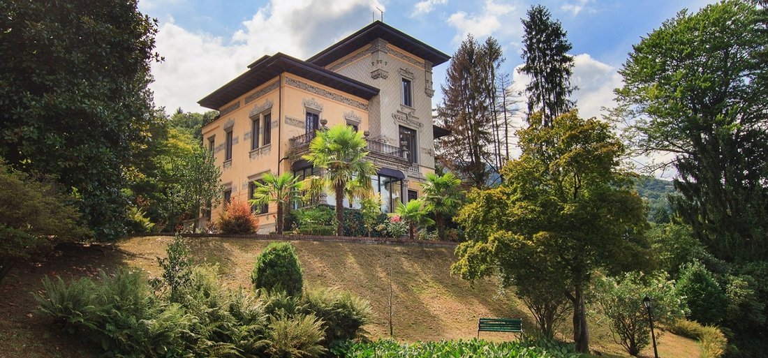 Villa in Stresa, Piedmont, Italy 1 - 13043096
