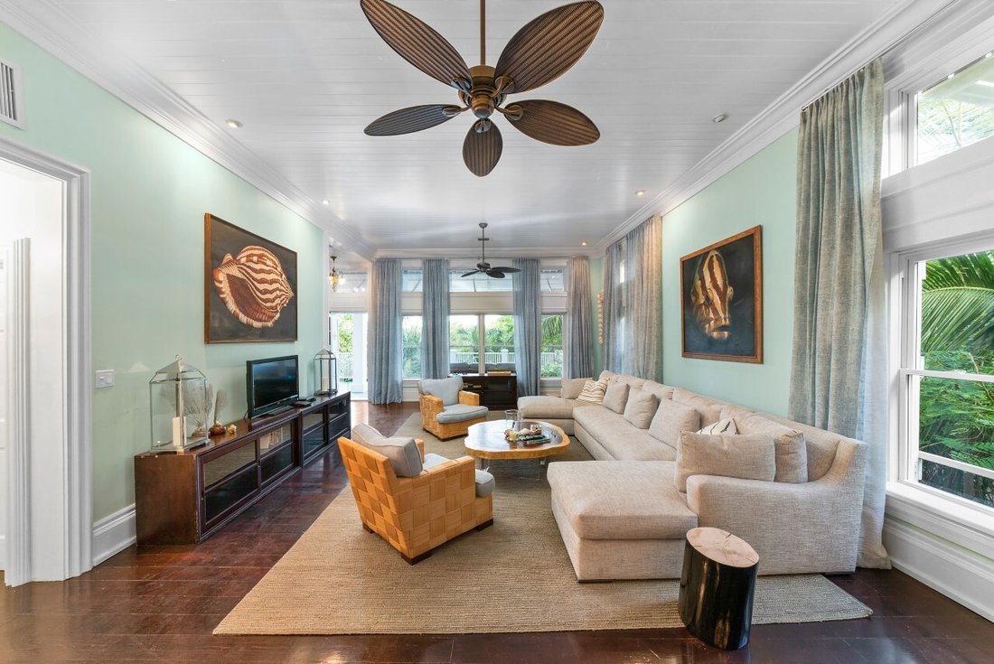 House in Dunmore Town, Harbour Island, The Bahamas 2 - 13042052