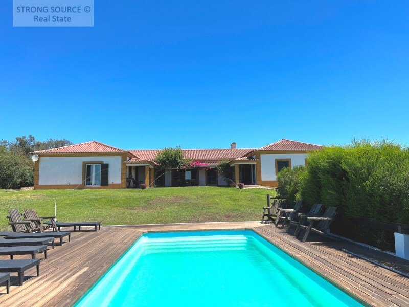 Property With 6 Bedroom Villa With 400 M2 In Monte In Torrão, Setubal ...