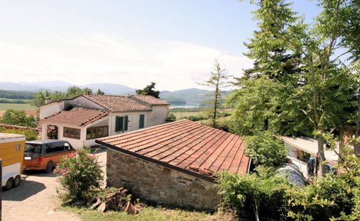Country House in Barberino di Mugello, Tuscany, Italy 1