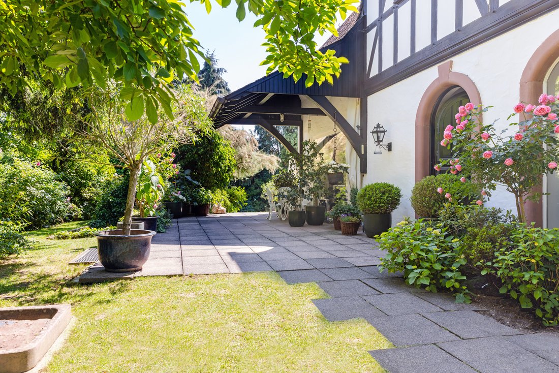 Former Coach House Nestled In A Beautiful Sunny In Kronberg, Hessen, Germany For Sale (13043836)