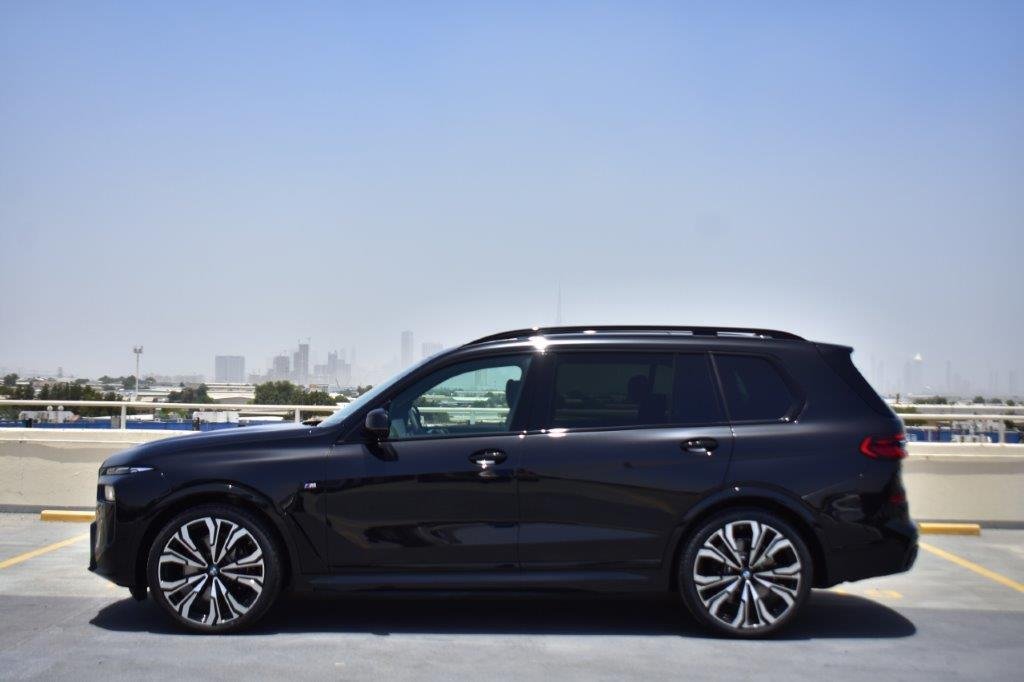 Suv in Dubai, Dubai, United Arab Emirates 3 - 13043875