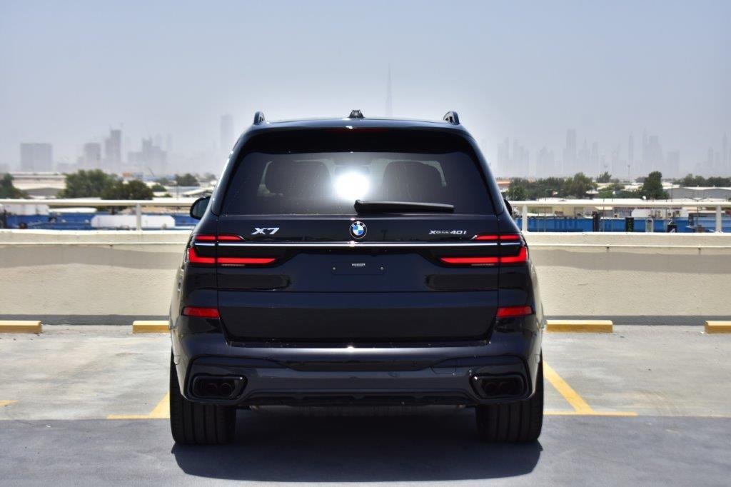 Suv in Dubai, Dubai, United Arab Emirates 4 - 13043875